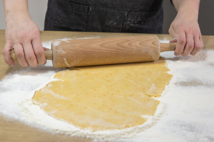 Zum Backen von Keksen eignet sich besonders die Mehlsorte Weizen gut.