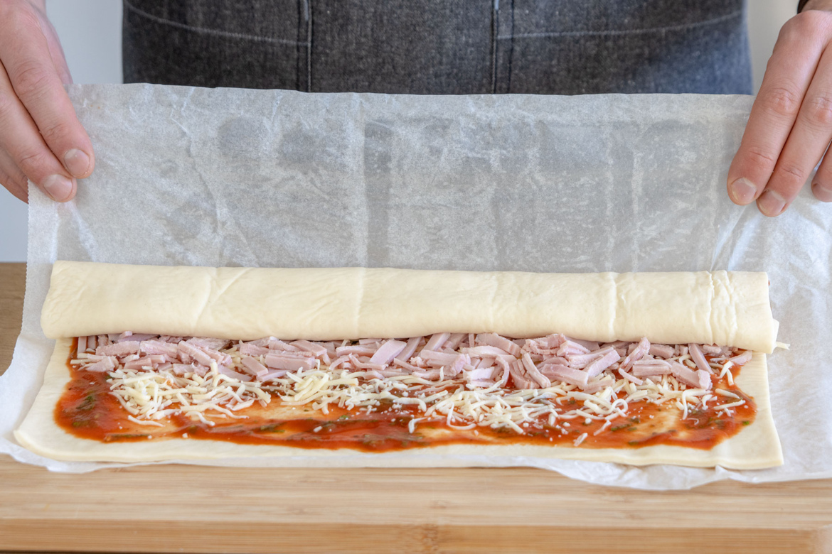 Einfache Pizzaschnecken aus Pizzateig | Rezept mit Fertigteig