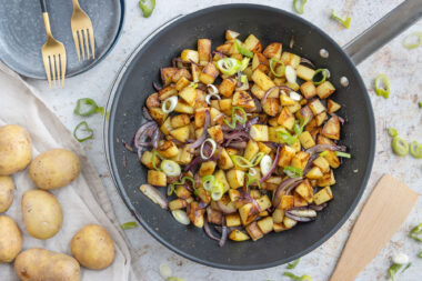Röstkartoffeln aus der Pfanne