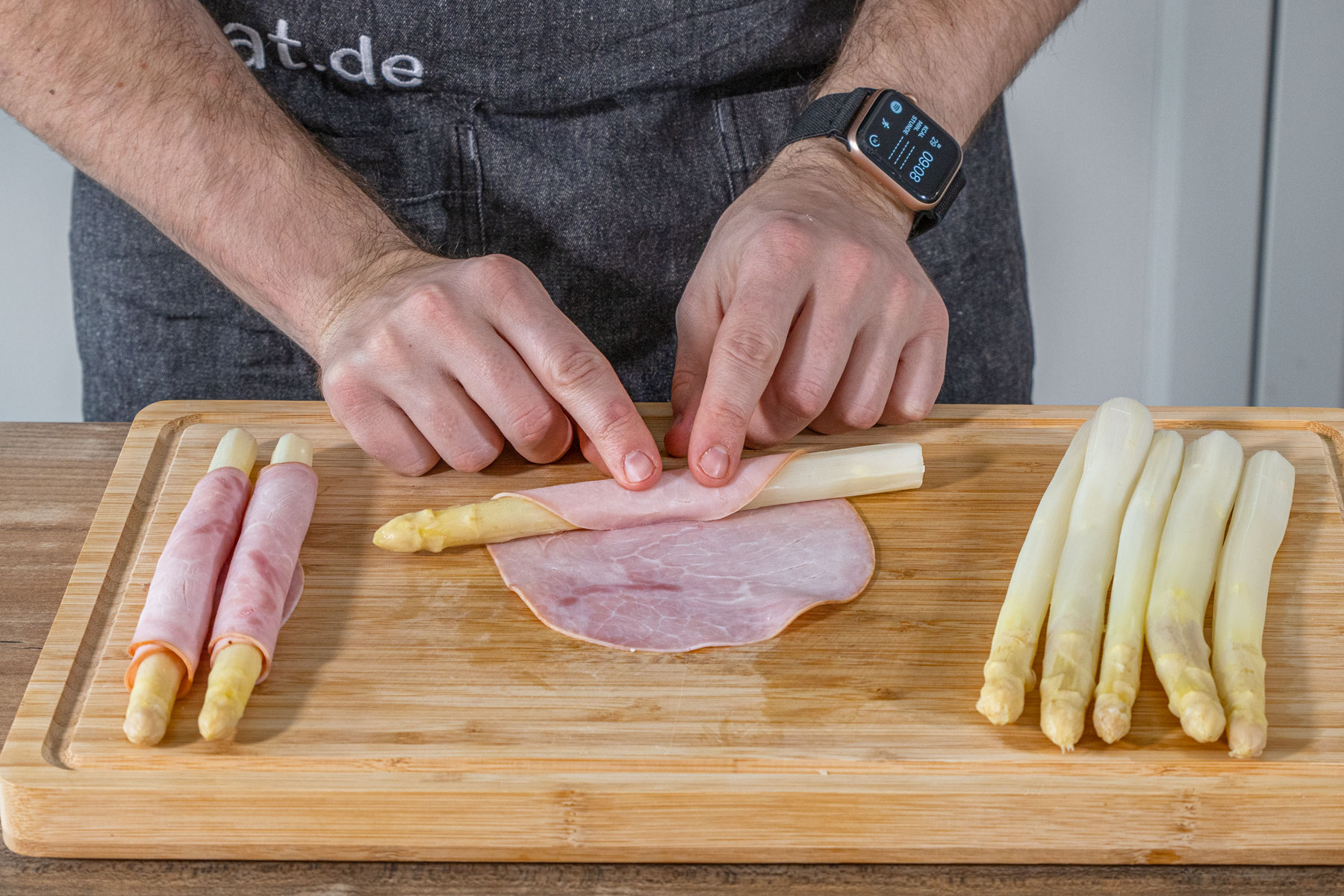 Überbackene Schinken-Spargel-Röllchen | Rezept