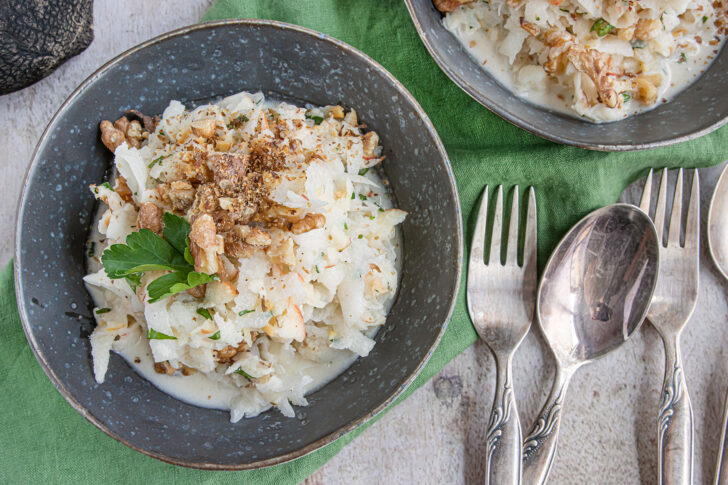 schwazer Rettichsalat mit Sahne und Apfel