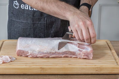 Fleisch von Sehnen und Fett befreien