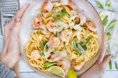 Spaghetti mit Garnelen in Weißweinsauce