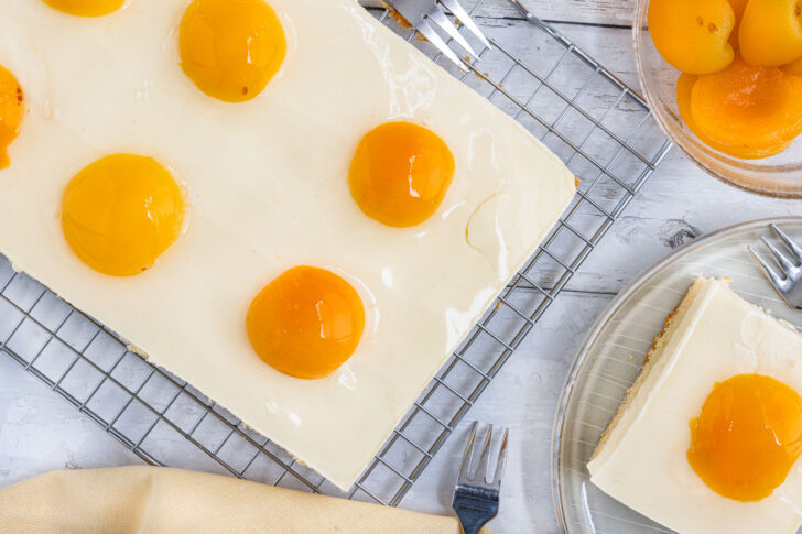 Spiegeleikuchen nach Uromas Rezept vom Blech