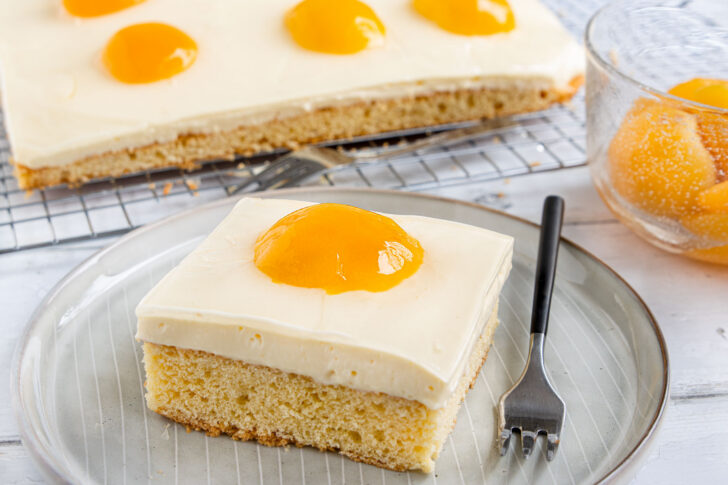 Spiegeleikuchen nach Uromas Rezept vom Blech