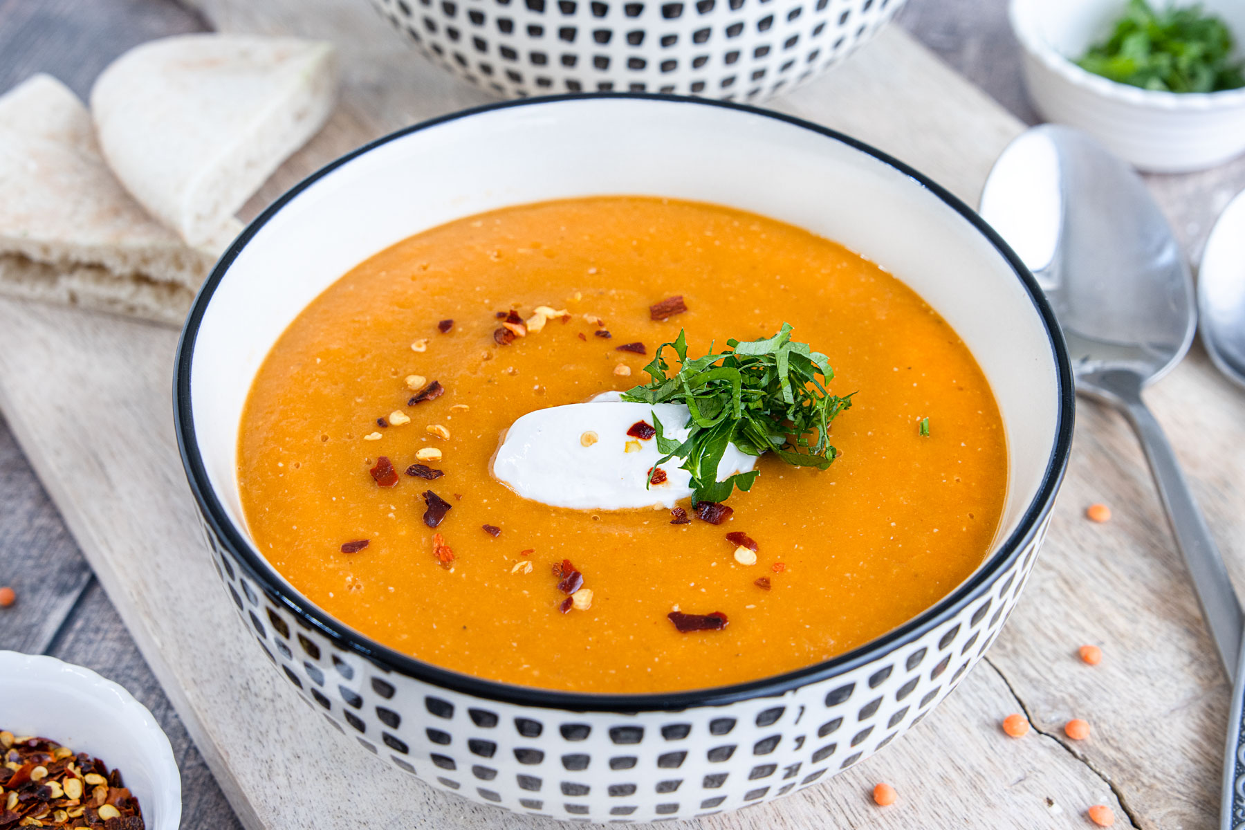Türkische Linsensuppe mit roten Linsen