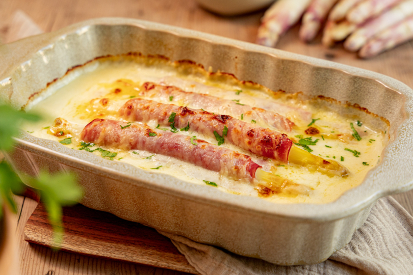 Schinken-Spargel-Röllchen in der Auflaufform
