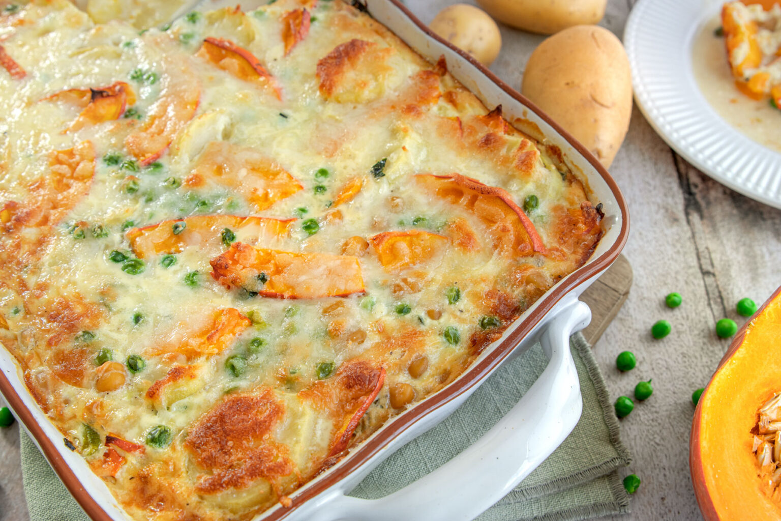 Vegetarischer Kartoffelauflauf Mit Gemüse