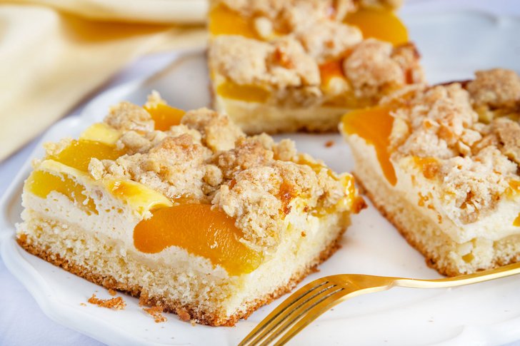 Aprikosenkuchen mit Schmand