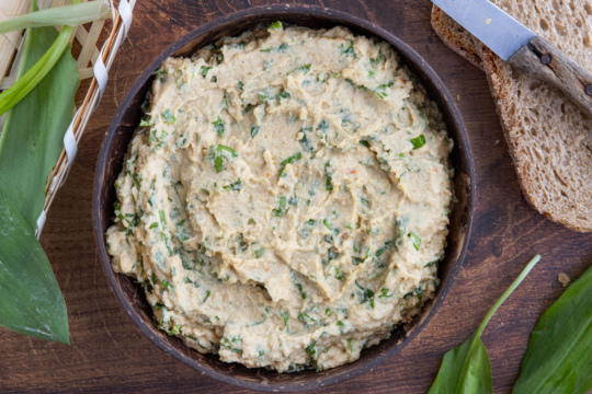 Bärlauch-Hummus