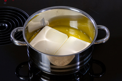 Butter im Topf schmelzen