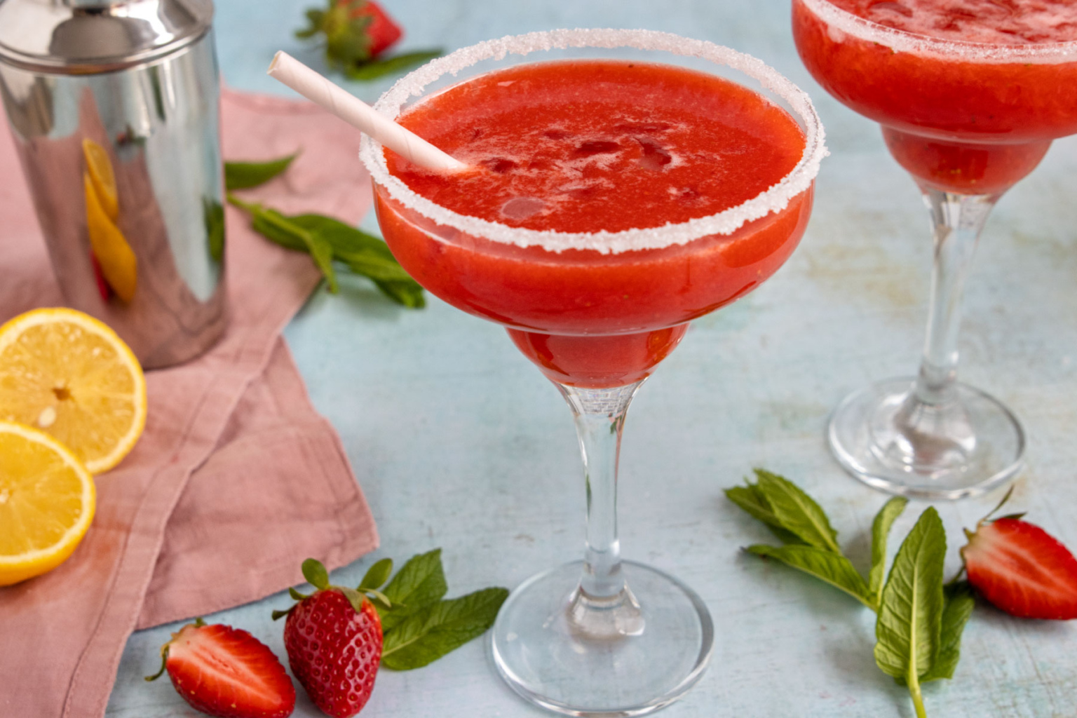 Erfrischende Erdbeer-Margarita selber mixen | Rezept - eat.de