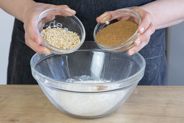 Zutaten für die Streusel verkneten