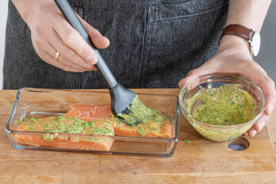 Lachs marinieren mit Honig Senf Marinade