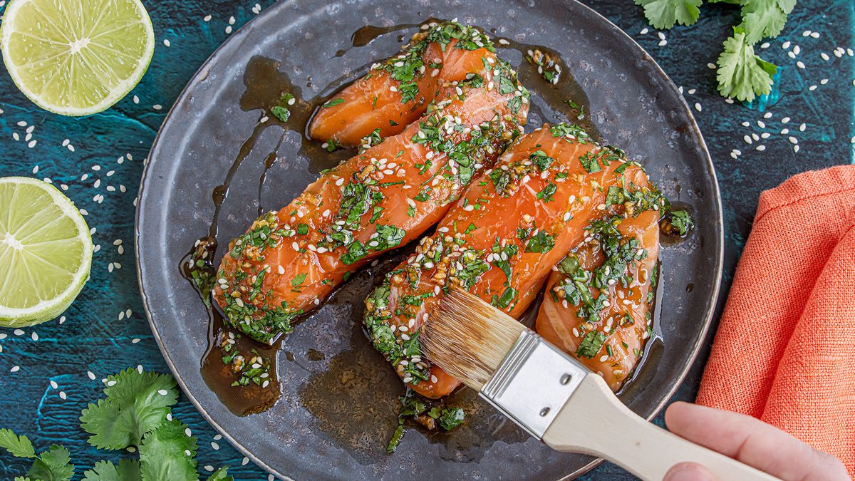 Lachs marinieren: unsere beste Marinade mit Honig