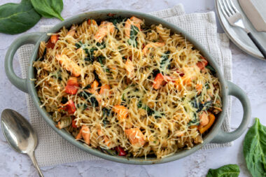 Nudelauflauf mit Lachs und Spinat
