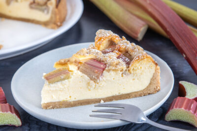 Rhabarberkuchen mit Quark