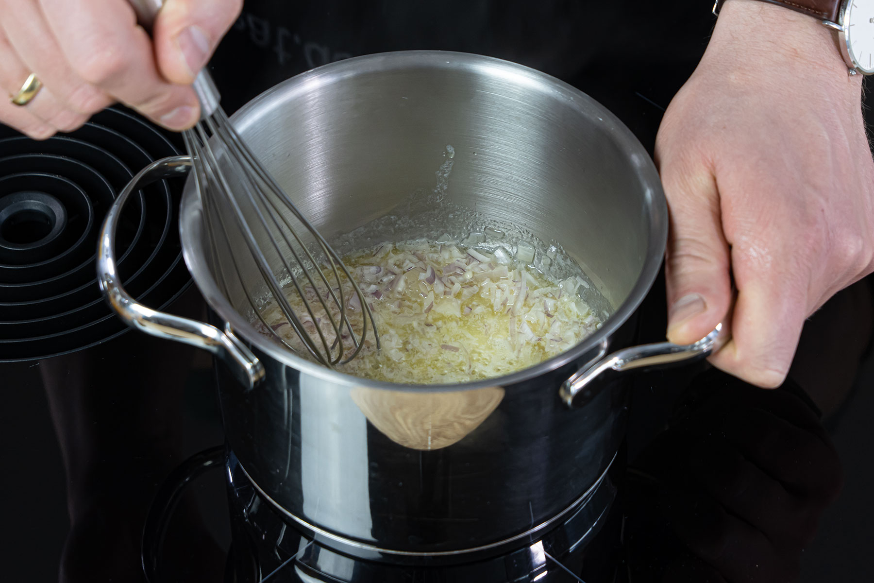 Schalotten in Butter anbraten