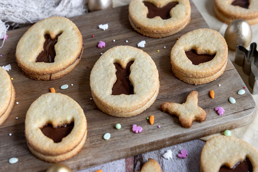 gefüllte Osterplätzchen mit Schokolade