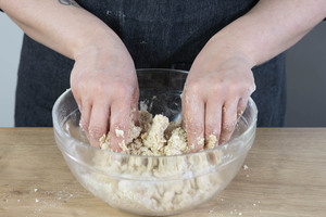 Streusel verkneten