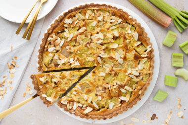 Rhabarbertarte mit Rahmguss