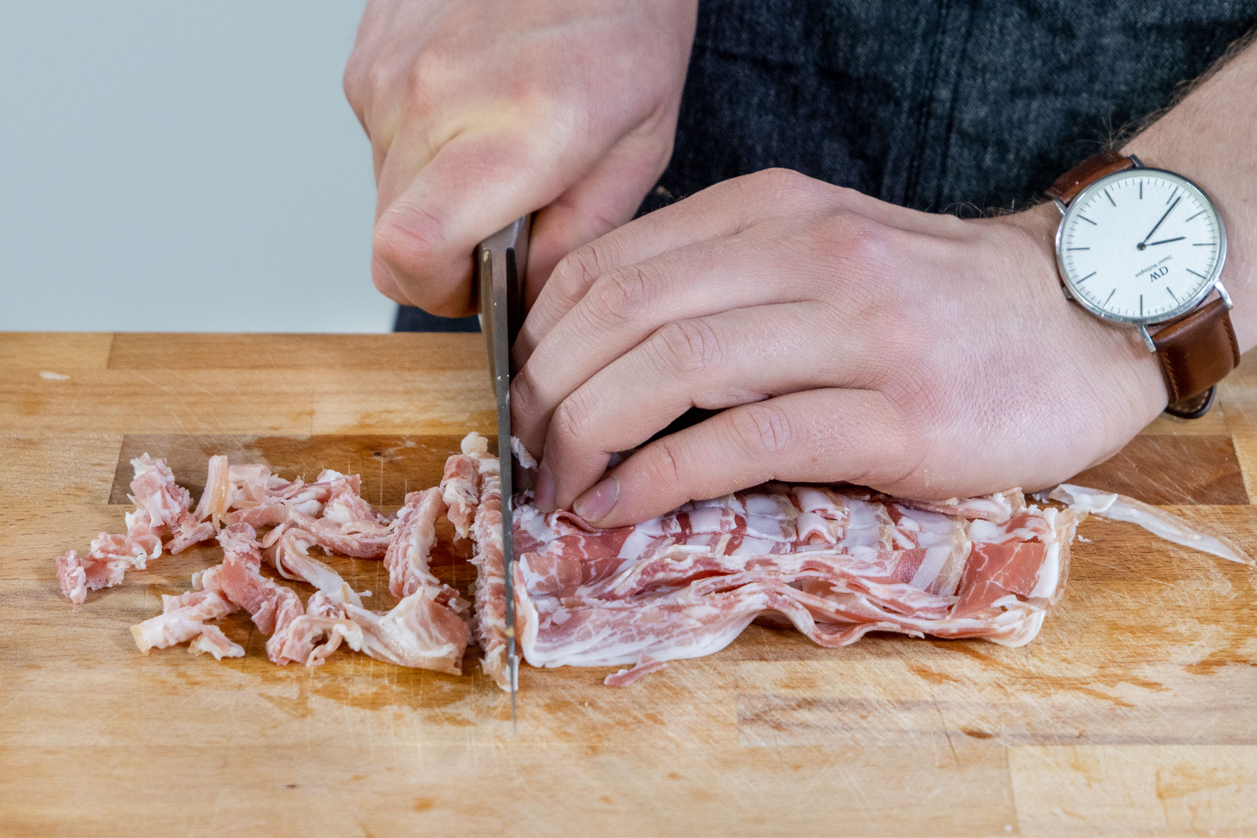 Pancetta schneiden
