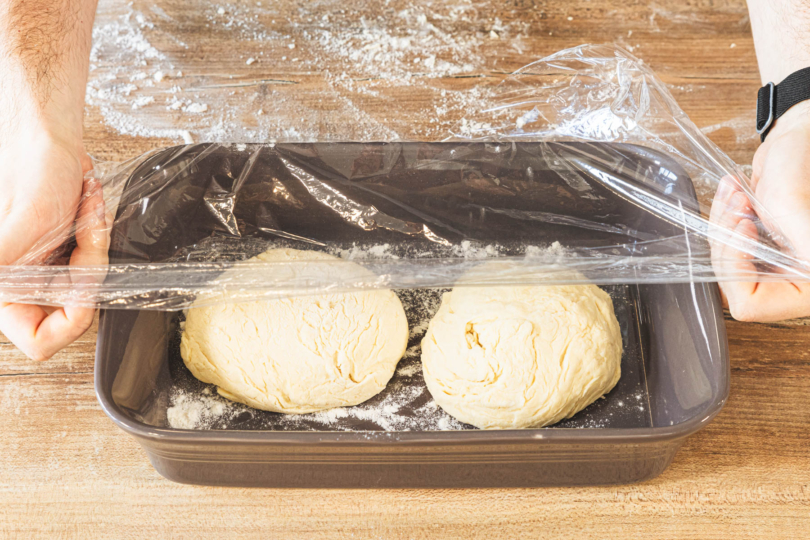 Teigkugeln abdecken