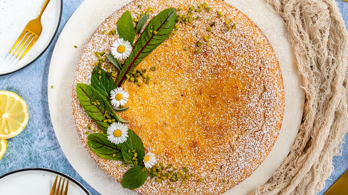 Saftiger veganer Zitronenkuchen: einfach & gelingsicher