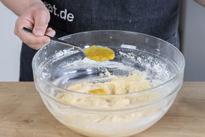 Zitronensaft dazugeben