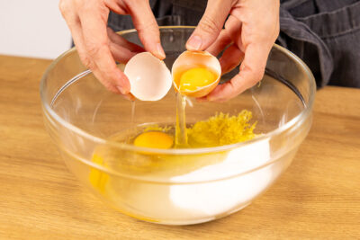 Eier dazugeben