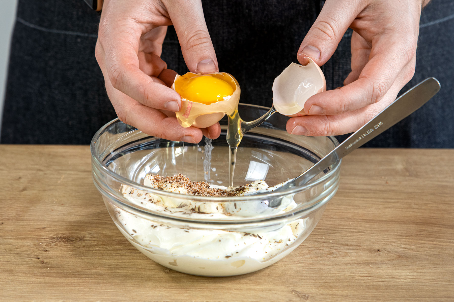 Zwiebelkuchen mit Mürbeteig | Rezept