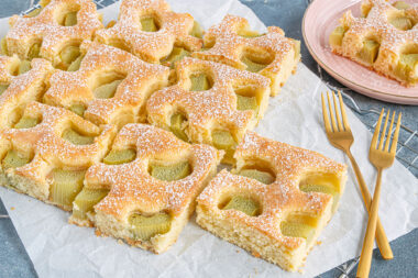 einfacher Rhabarberkuchen vom Blech