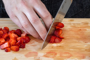 erdbeeren schneiden