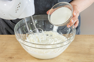 Gelatine zum Quark geben