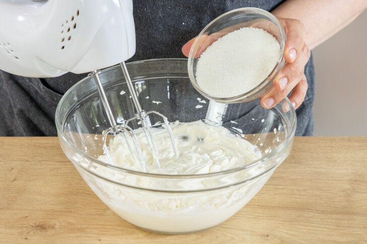 Gelatine zum Quark geben