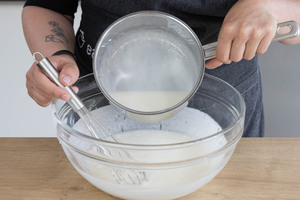 Gelatine zu der restlichen Masse geben