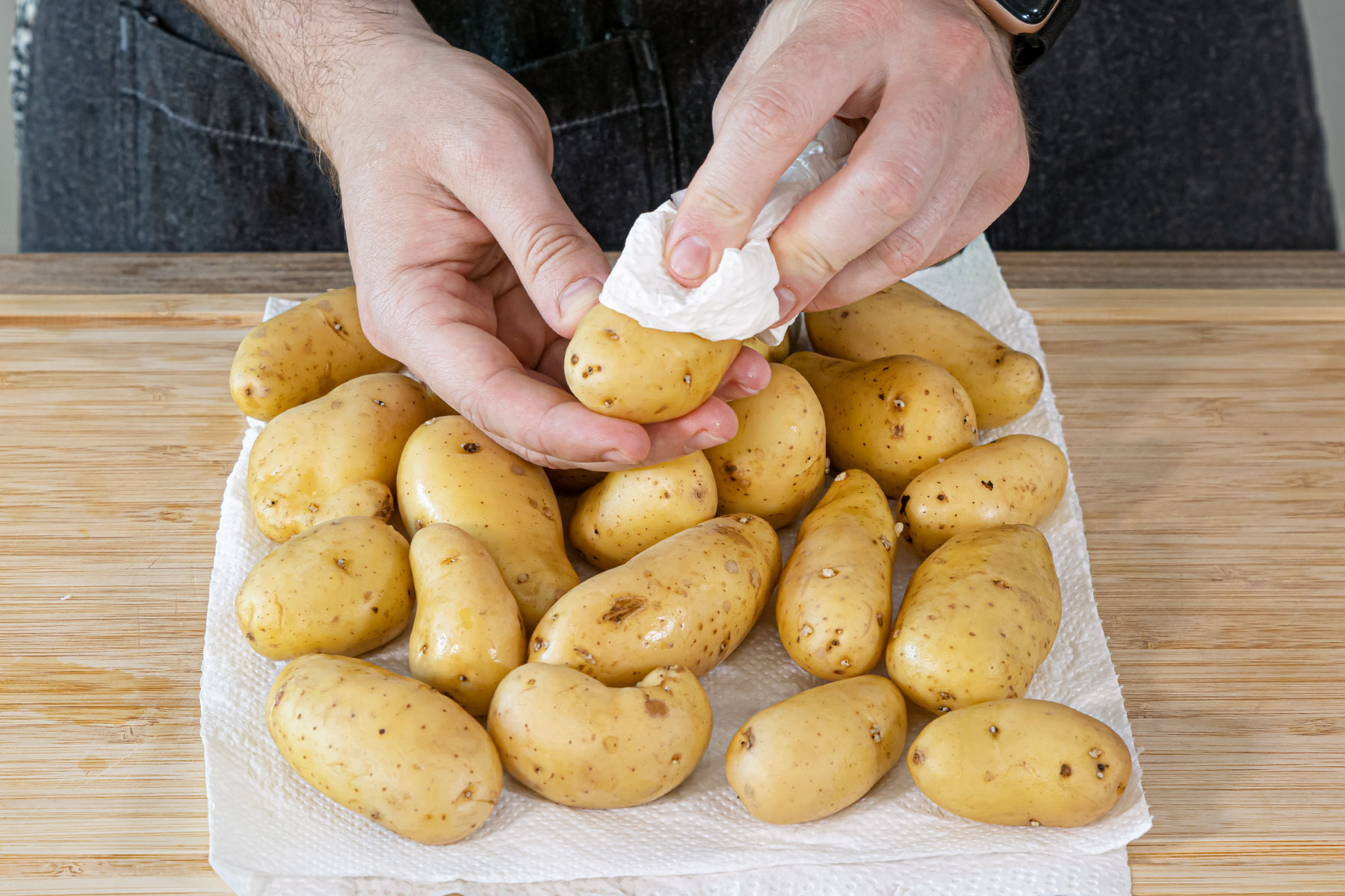 Kartoffeln waschen und trocken tupfen