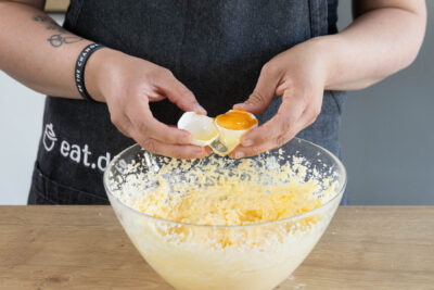Eier einzeln einrühren