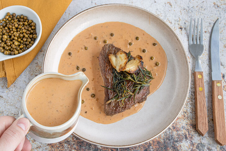 würzige Pfeffersauce für Steak