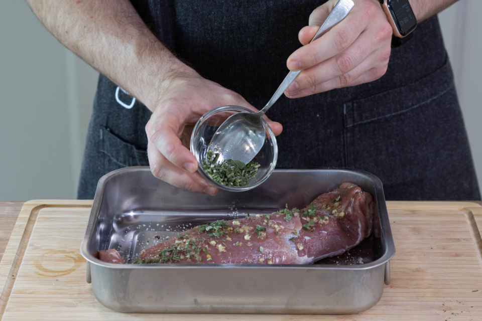 Schweinefilet aus dem Backofen ohne Anbraten | Rezept