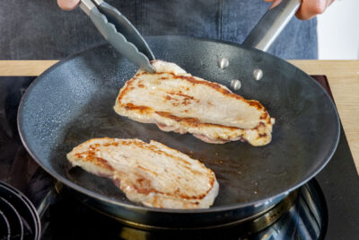 Steaks anbraten