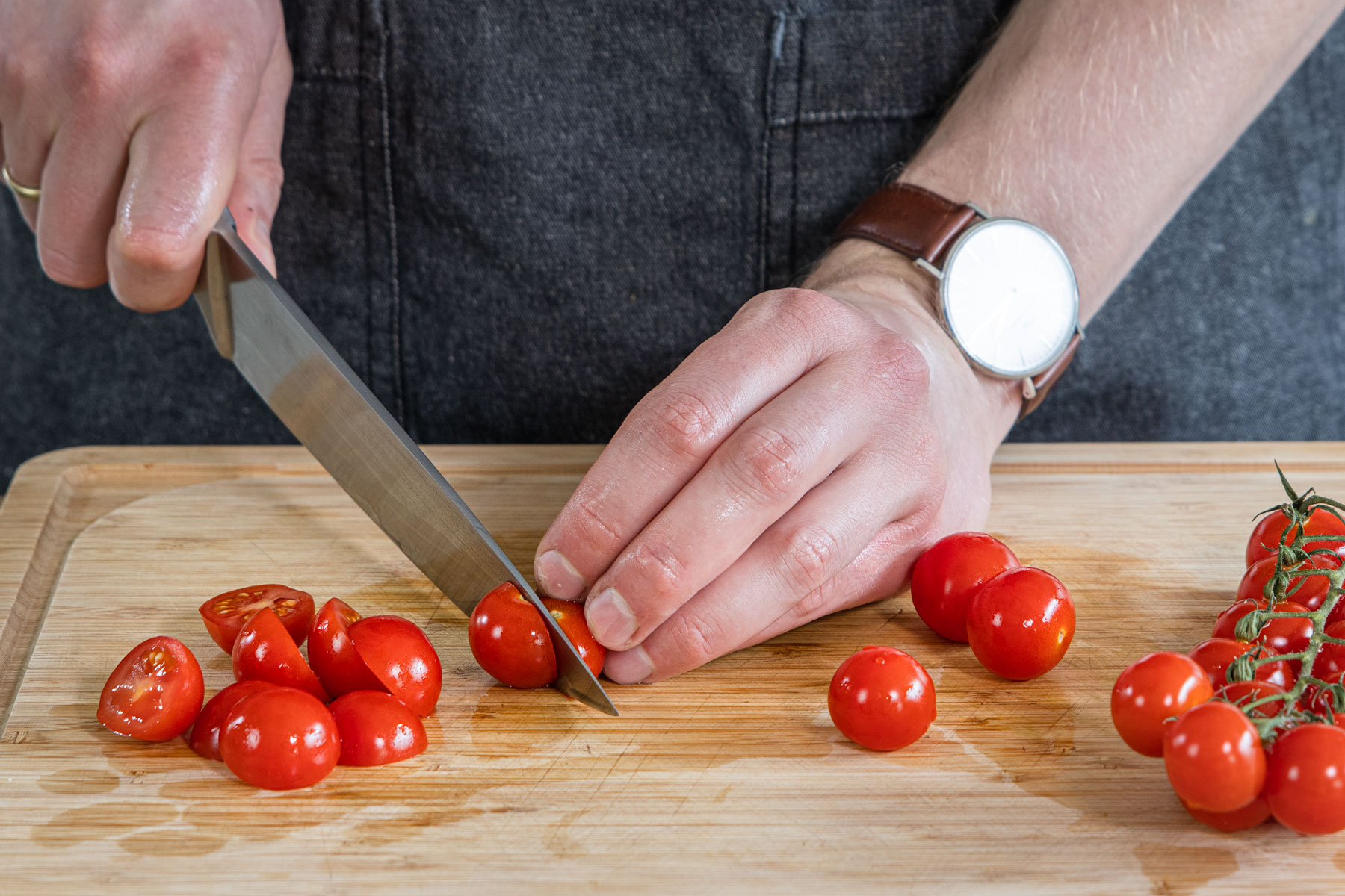 Tomaten halbieren