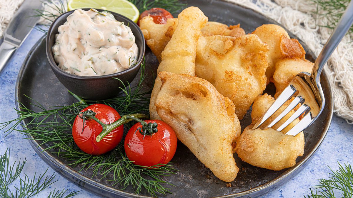 Knuspriger Backfisch im Bierteig | Rezept - eat.de