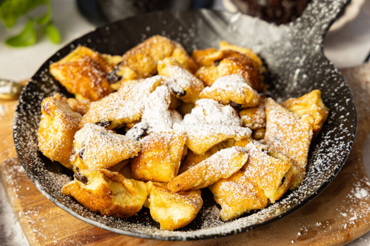 Einfacher fluffiger Kaiserschmarrn