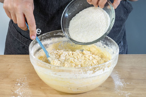 Kokosflocken dazugeben