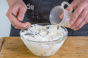 Milch dazugeben