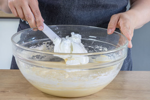 Eischnee unterheben