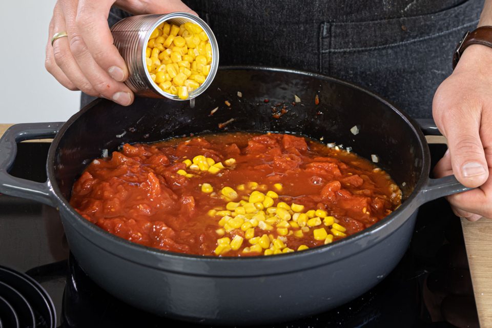 Gefüllte Paprika im Ofen zubereiten | Rezept