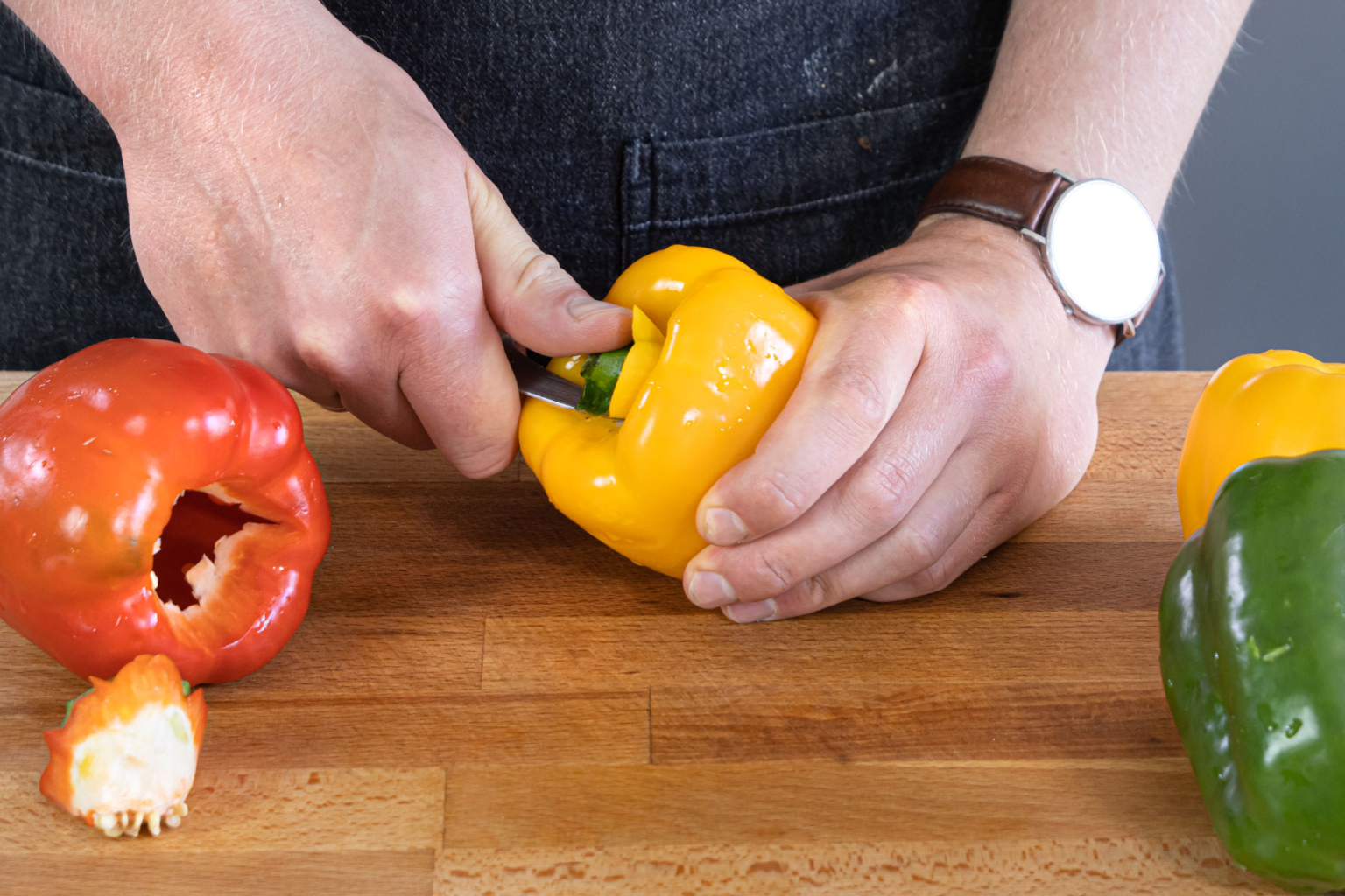 Gefüllte Paprika im Ofen zubereiten | Rezept
