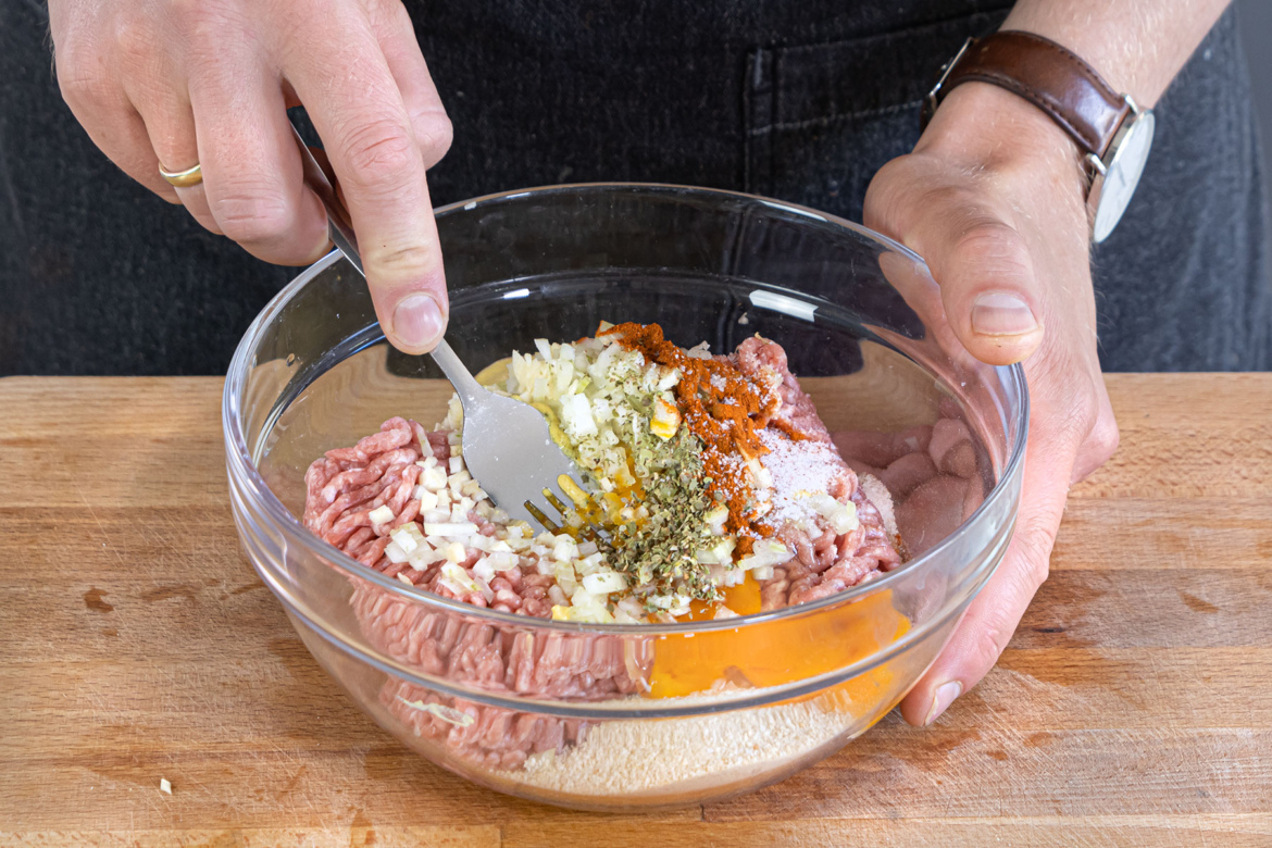 Gefüllte Paprika im Ofen zubereiten | Rezept